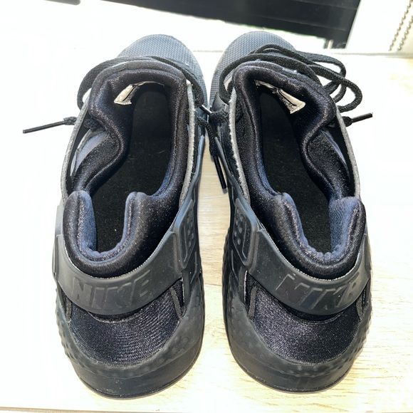 Youth Black Huarache sneakers - Picture 4 of 7